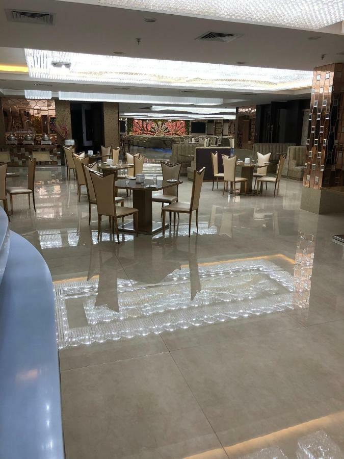 فندق Royal Imperio فريد آباد المظهر الخارجي الصورة